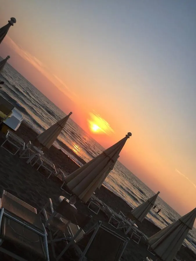On Holiday Between Sky And Sea Geco Di Campiglia Pet Friendly كامبيليا ماريتيما